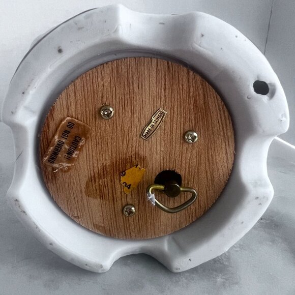 Vtg Porcelain White Dove Musical Figurine Plays "Feelings" Gold Ribbon Holly - Picture 9 of 12